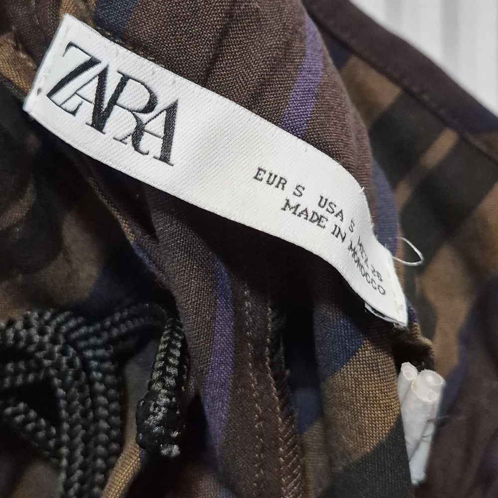 Zara Small High-Rise Striped Paperbag Trousers in Brown and Black - Picture 7 of 8